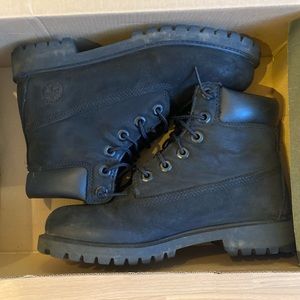 Black water proof timberlands size 5